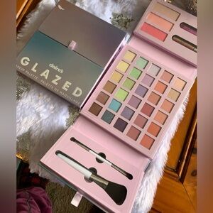 Claire’s 2 GLAZED Makeup Palettes – 2 All-in-One Sets for the Price of One! 🎁✨